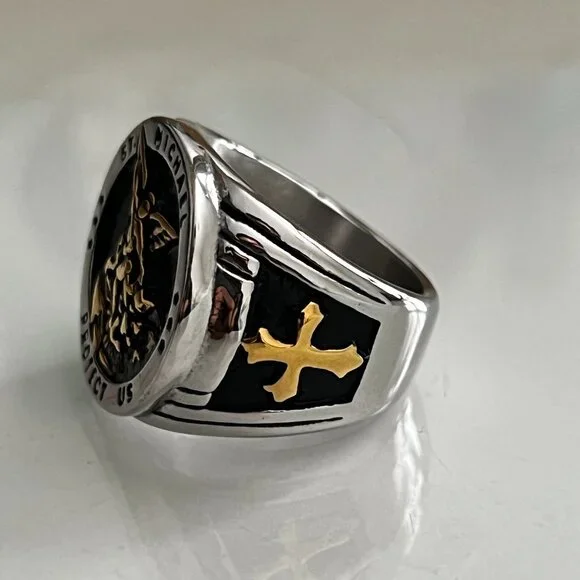 Assorted Men's Rings Size Medium / Size 9 - Picture 14 of 15